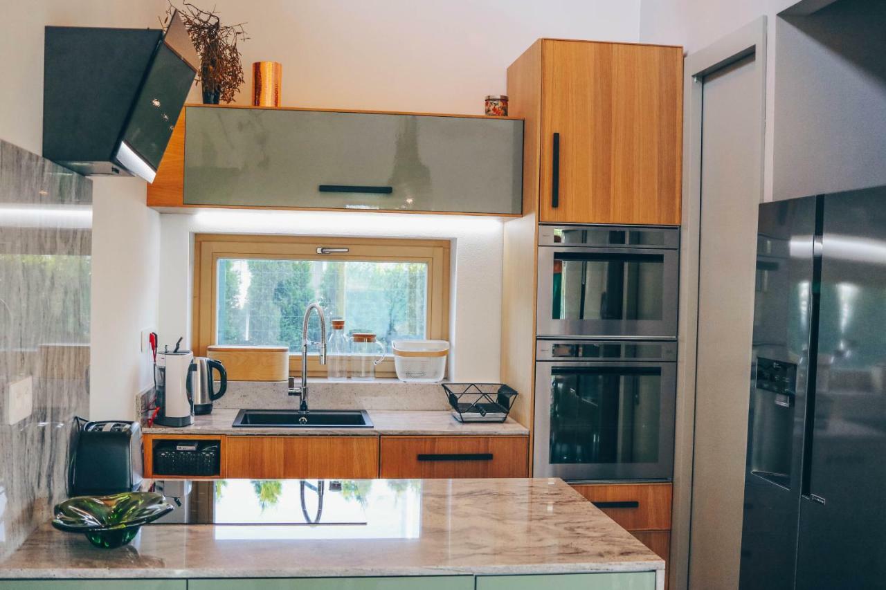 Stylish Apartments At Penati Golf Resort Sajdikove Humence Екстер'єр фото
